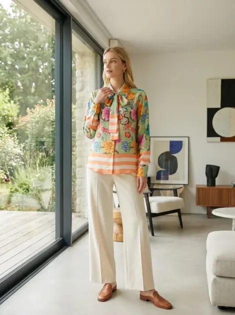 Chemise blouse fluide col lavallière à imprimé fleurs et rayures - satin chic