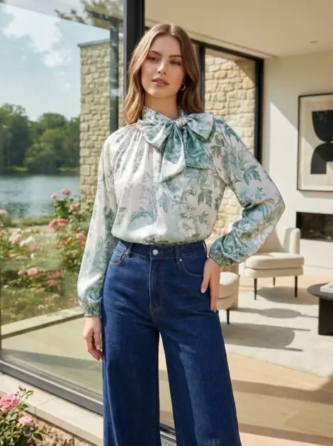 Chemise blouse fluide imprimé fleuri et broderie à col lavallière - soie satin