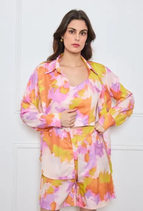 Ensemble fluide imprimé multicolore dans les tons orangés et roses