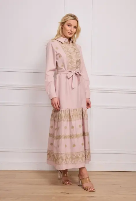 Robe longue avec ceinture