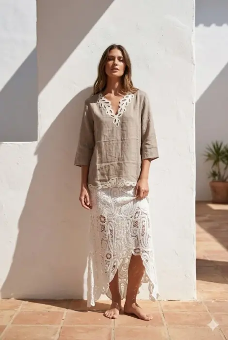 Blouse légère avec broderie – col V – style bohème chic