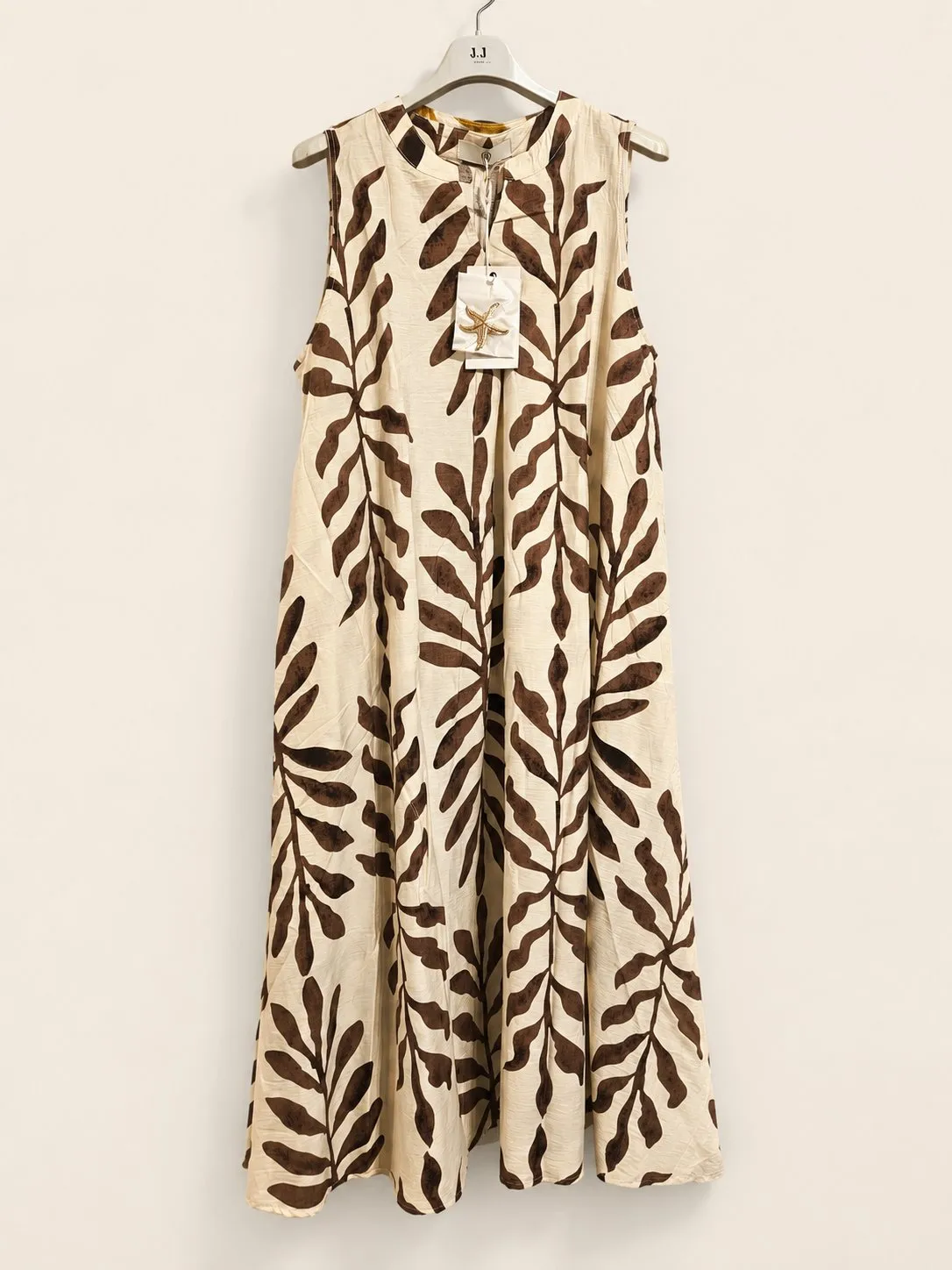 robe-sans-manches_marron-fonce_6a214cf95e5f0