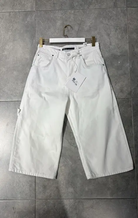 Bermuda Denim Blanc Coupe Moderne