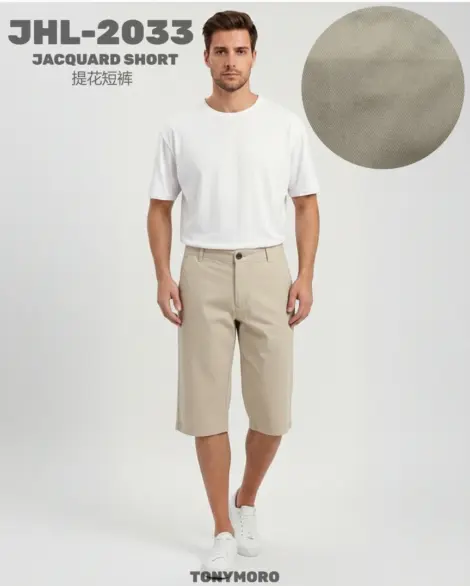 Bermudas uni homme jusqu'au genoux