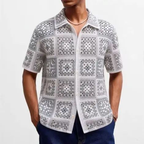 Chemise à manches courtes adopte un style vintage