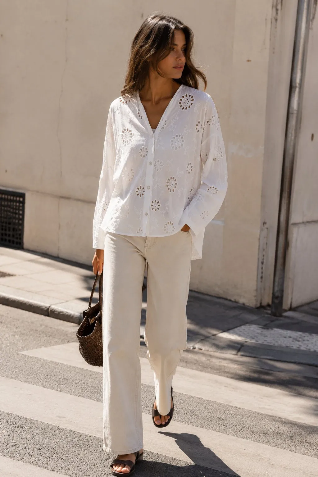chemise-en-broderie-anglaise_blanc_6a3bc59f4c75f