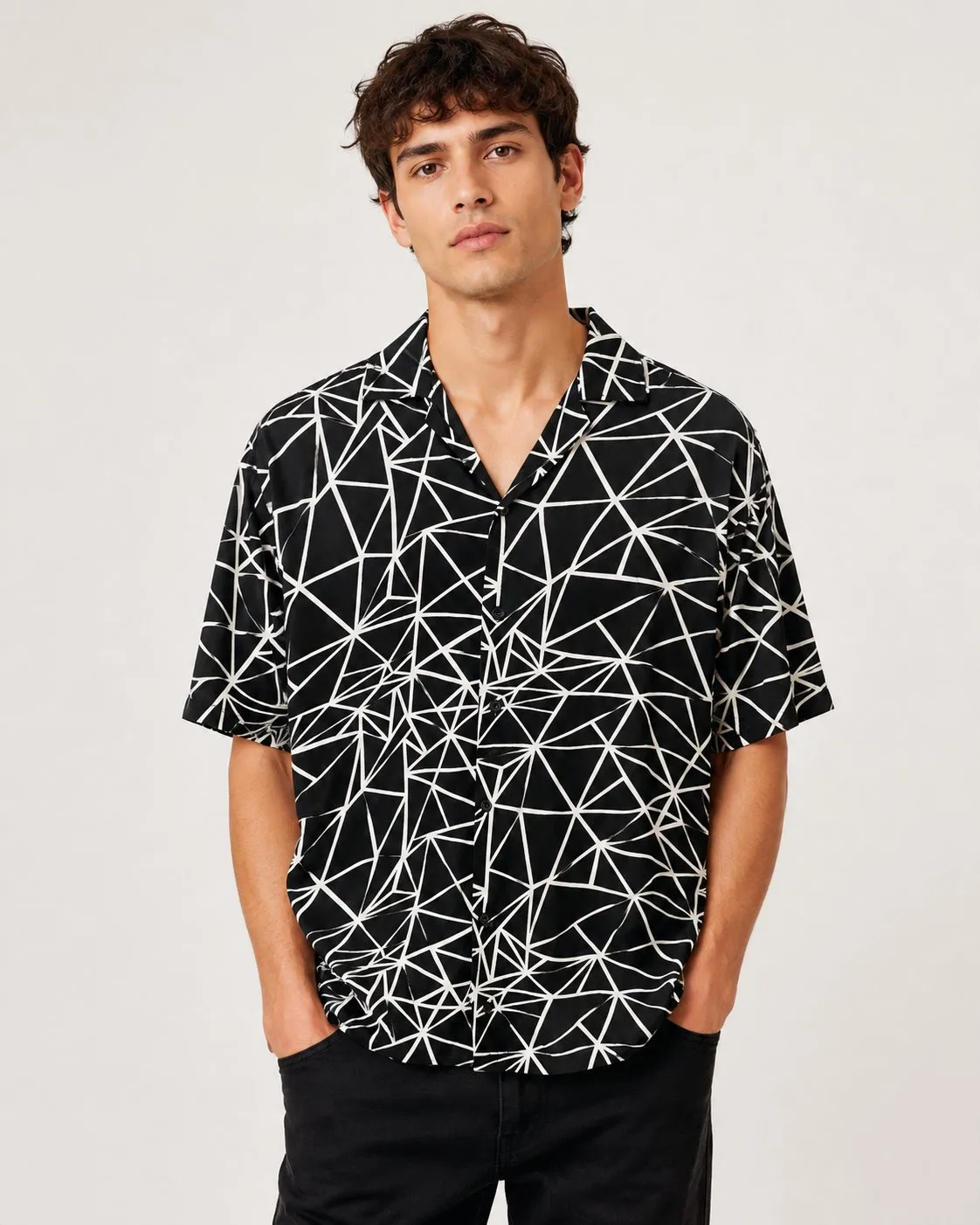 chemise-noir-geometrique-summer_noir_6a0ed9c2e8a4a