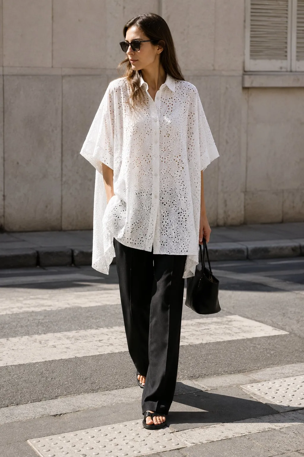 chemise-oversize-broderie-anglaise_blanc_6a3bdaca2dd60