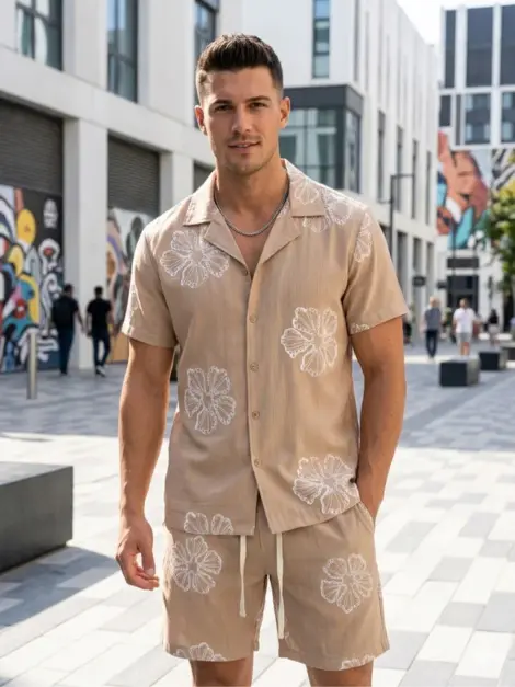 Ensemble uni homme uni à rayures chemisette et short