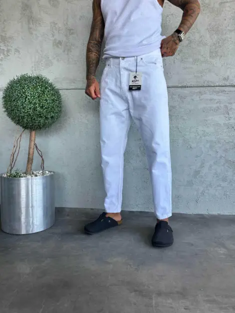 Jean uni homme blanc BOYFRIEND FIT