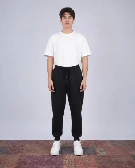 Jogging Noir Slim Essential