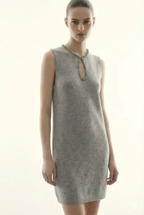 Justine&co Robe en Maille de Luxe avec Détail Bijou