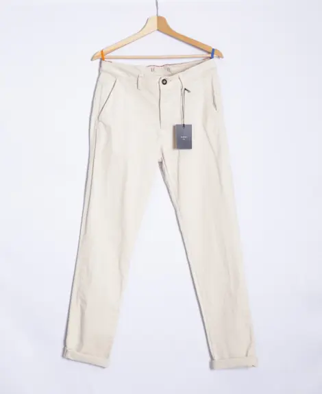 Pantalon chinos coupe regular simple uni