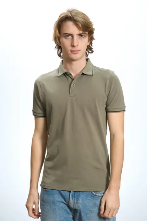 Polo uni homme a col rayé et bouton