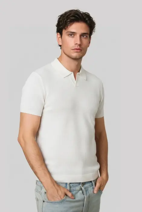 Polo uni homme col v, mailles côtelée à manches courtes