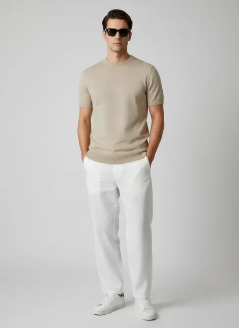 Pull uni homme col rond manches courtes
