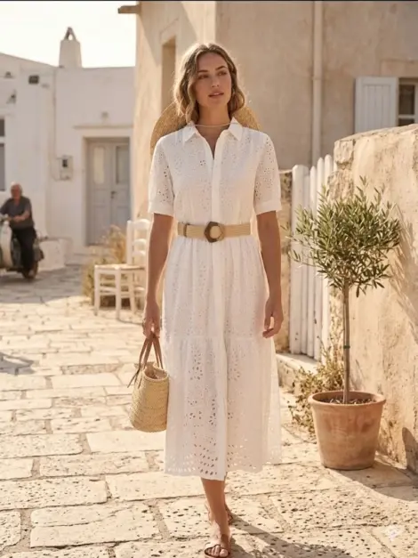 Robe chemise midi en broderie anglaise avec ceinture