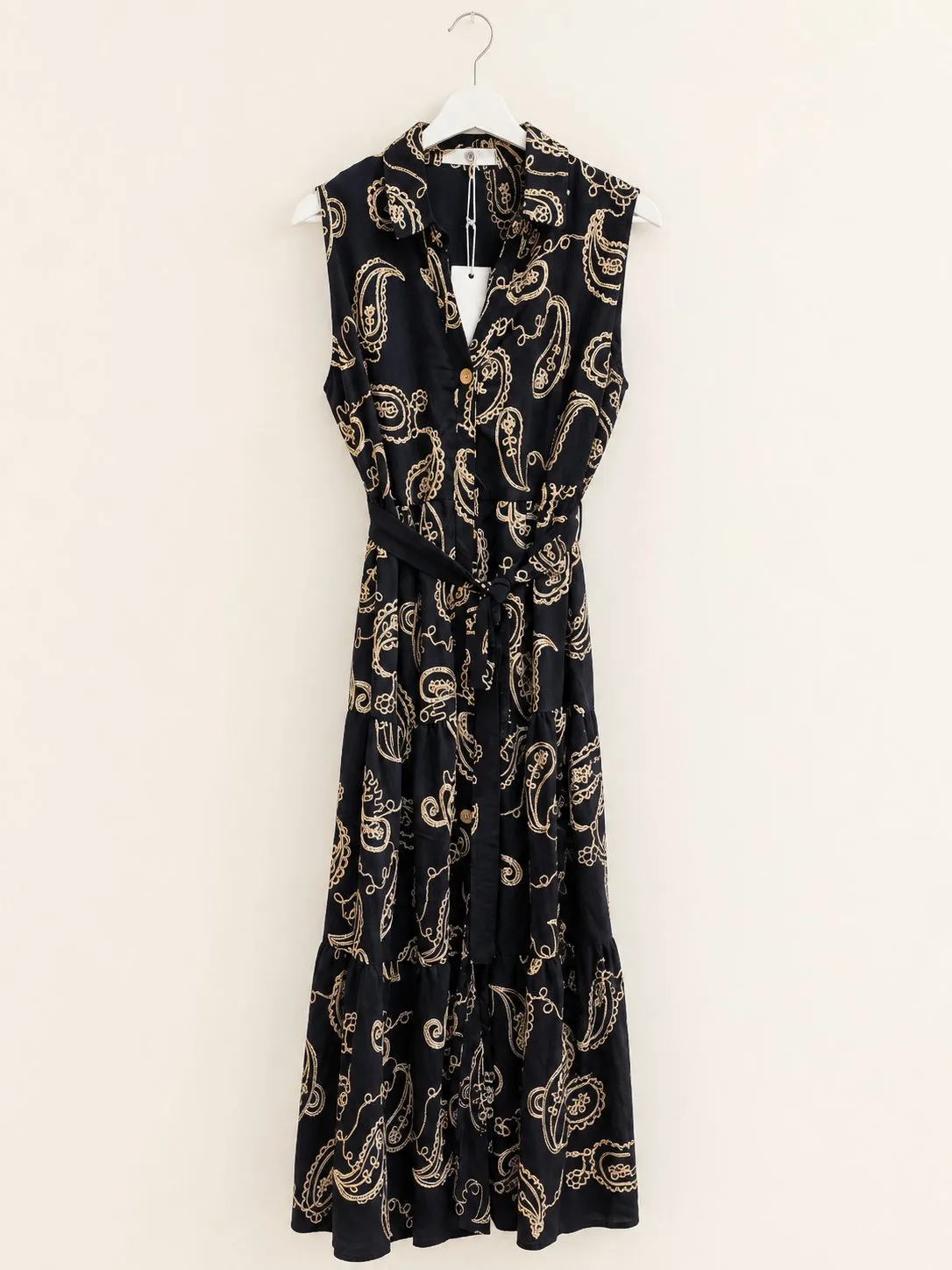 robe_noir_6a143f706b99d