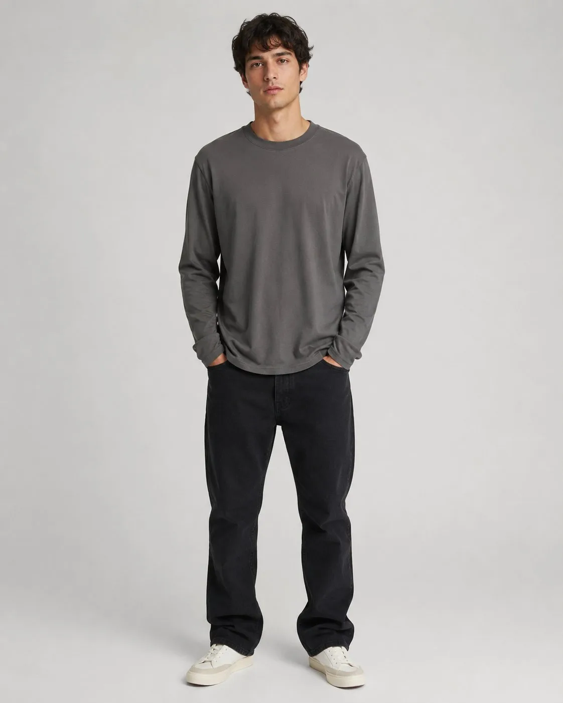 t-shirt-manches-longues-gris-fonce-essential_gris-fonce_6a1973878dc78