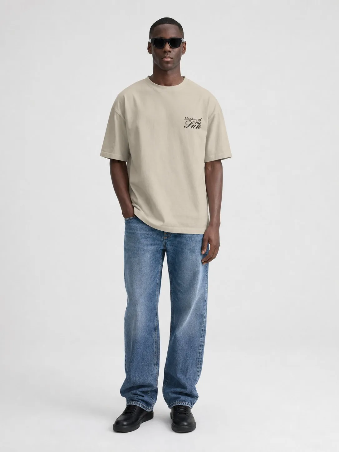 t-shirt-oversize-beige-floral-text_beige_6a0da25faf5e3