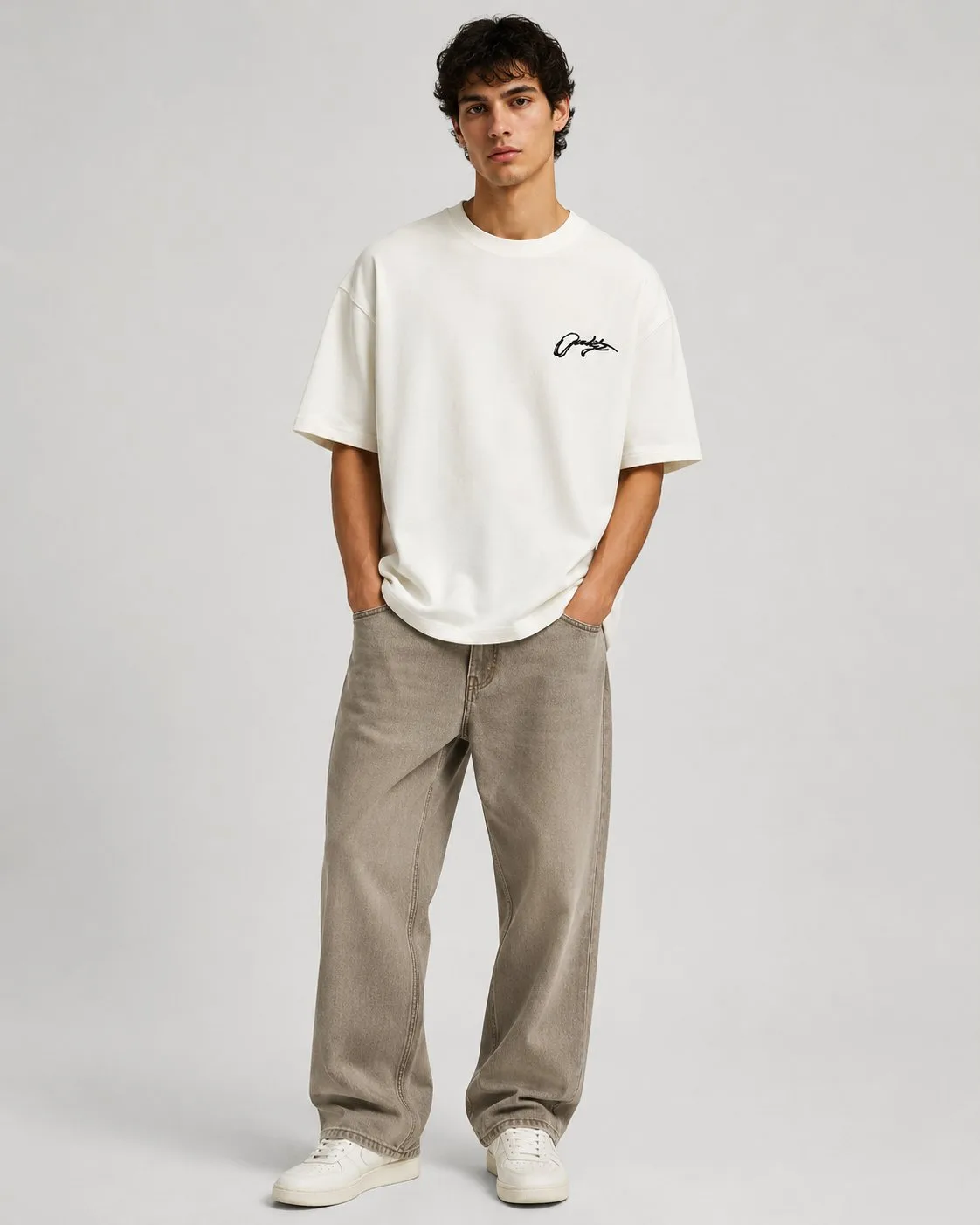t-shirt-oversize-blanc-signature_blanc_6a0d9fac211f9