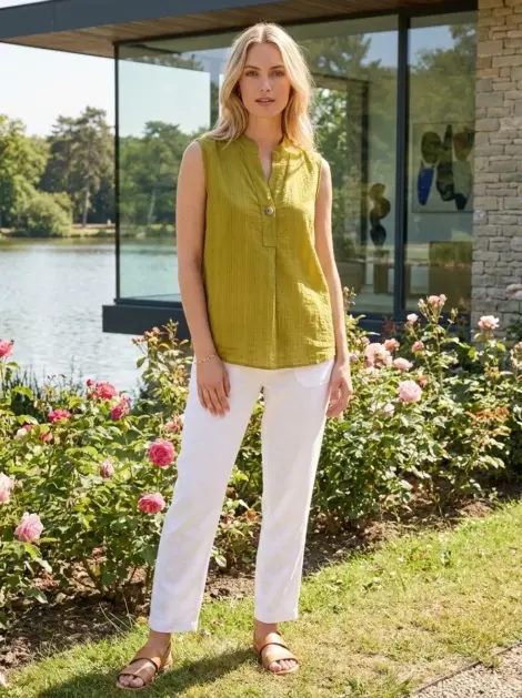 BLOUSE SANS MANCHES REHAUSSÉE D'UN BOUTON