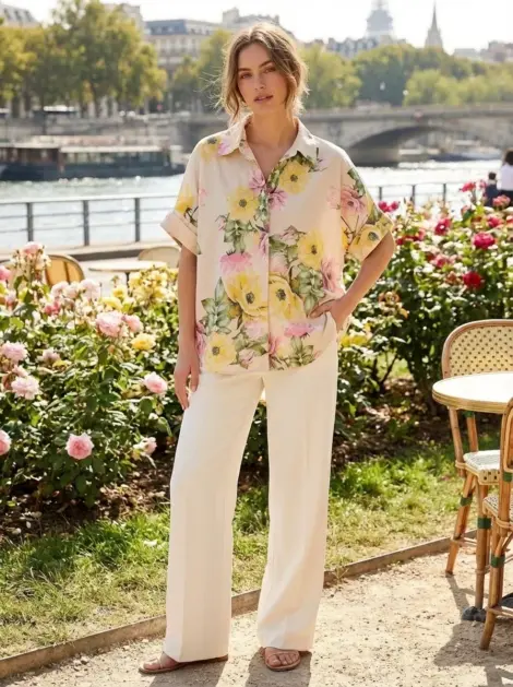 Chemise fluide au charme bucolique Oversize "Jardin de Roses"