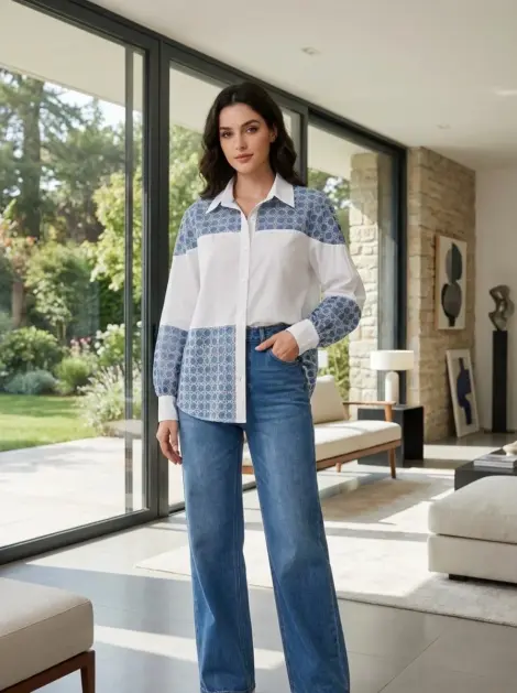 Chemise oversize en coton et col à revers à broderies fleuries et jean bohème