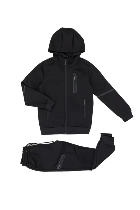 Ensemble jogging avec bandes sur les bas
