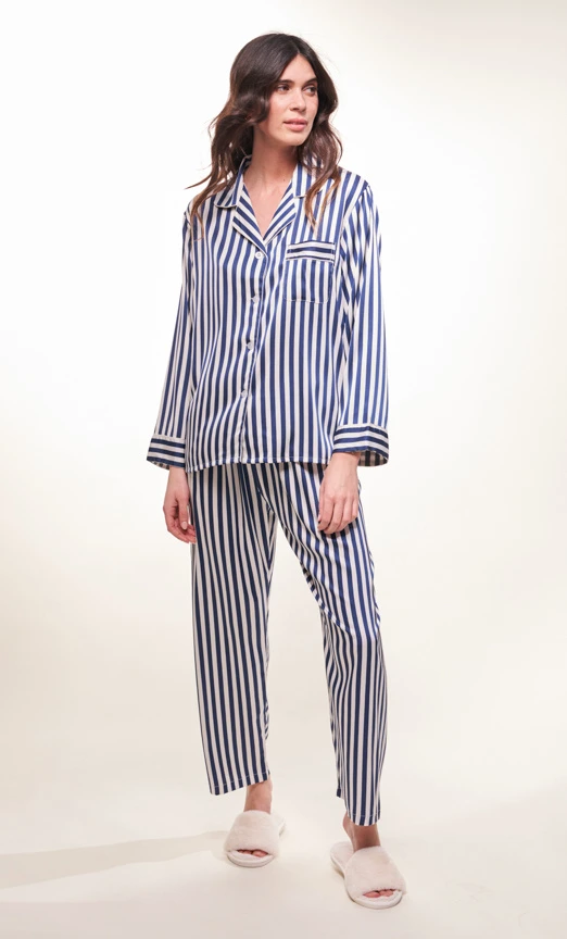 ensemble-pyjamas-rayure-bleu-marine-en-satin_bleu-fonce_678518ce3eb48