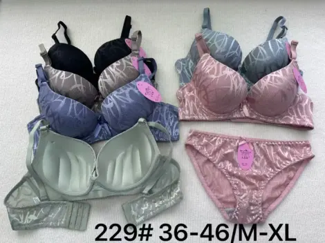 Ensemble soutien gorge avec culottes