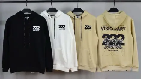 Sweat uni à capuche motif "222 VISIONARY"