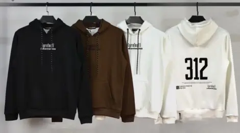 Sweat uni à capuche motif "PROTENT 312"