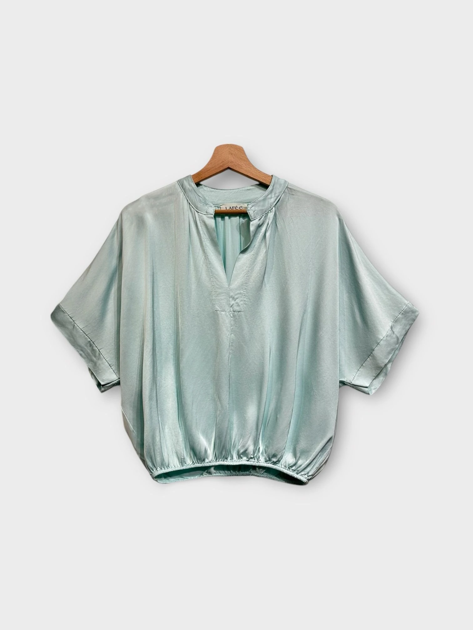 top-blouse-fluide-en-viscose-col-tunisien-manches-courtes-3-4-evasees-volantes_vert-d-eau_67d97f14a70f3