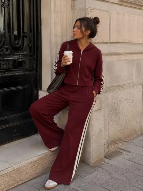 Ensemble sport à bandes