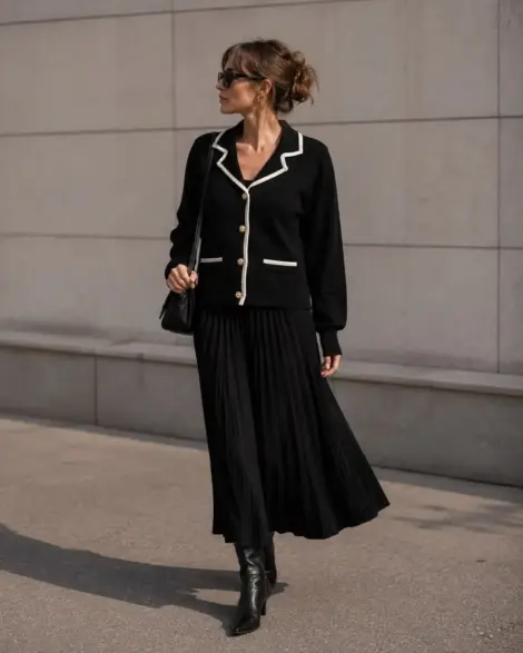 Ensemble veste et jupe plissée