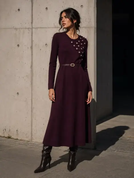 Robe longue fleurie en relief