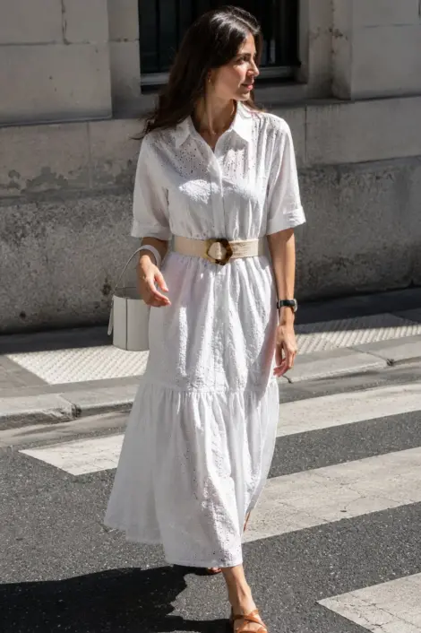 Robe manches courtes broderie anglaise