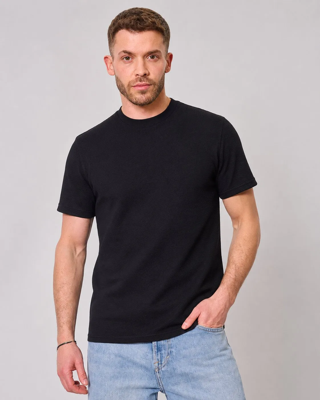 t-shirt-noir-texture_noir_6a18449366875-2